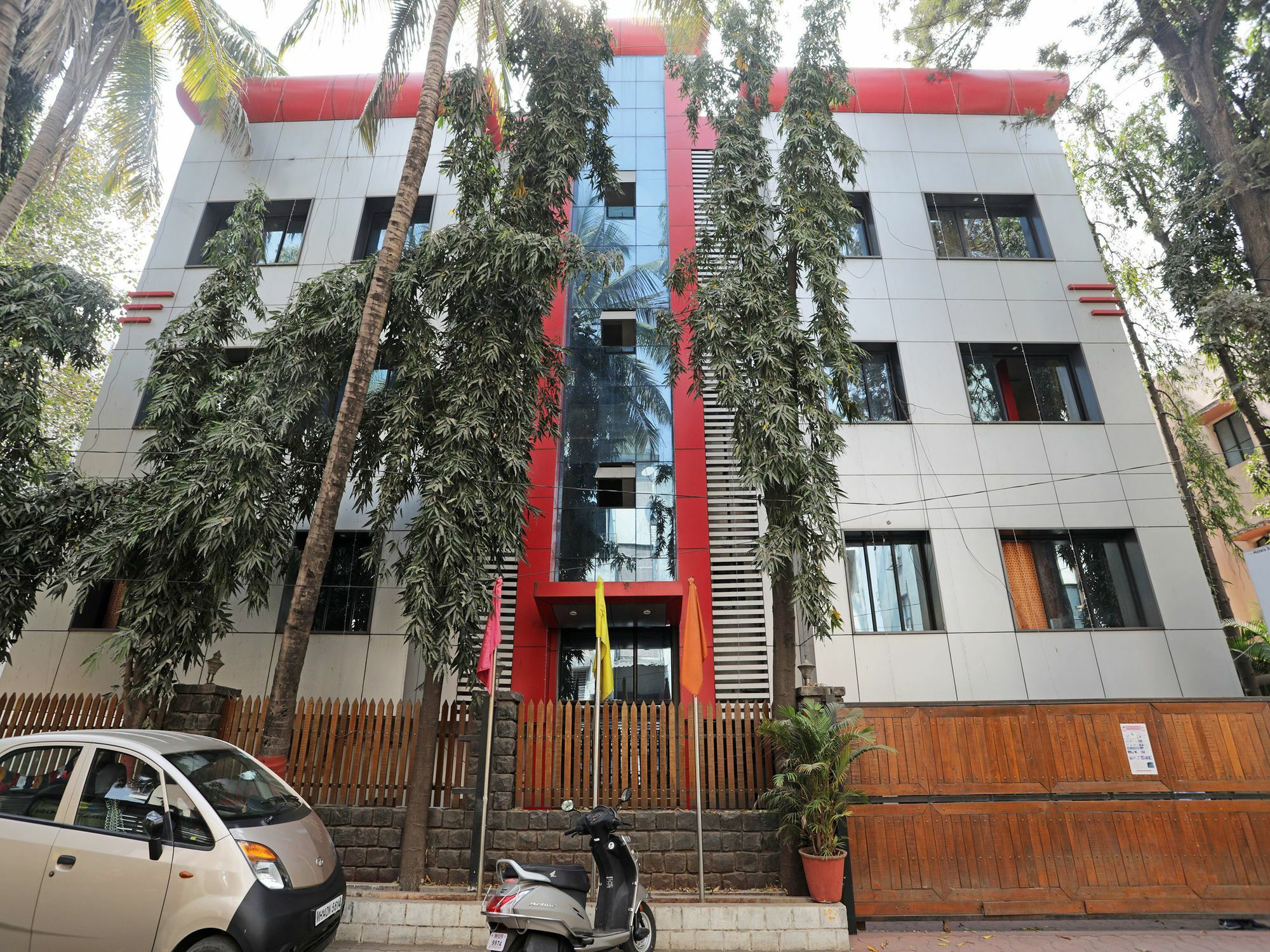 Fabexpress The Paradise Poona Buitenkant foto