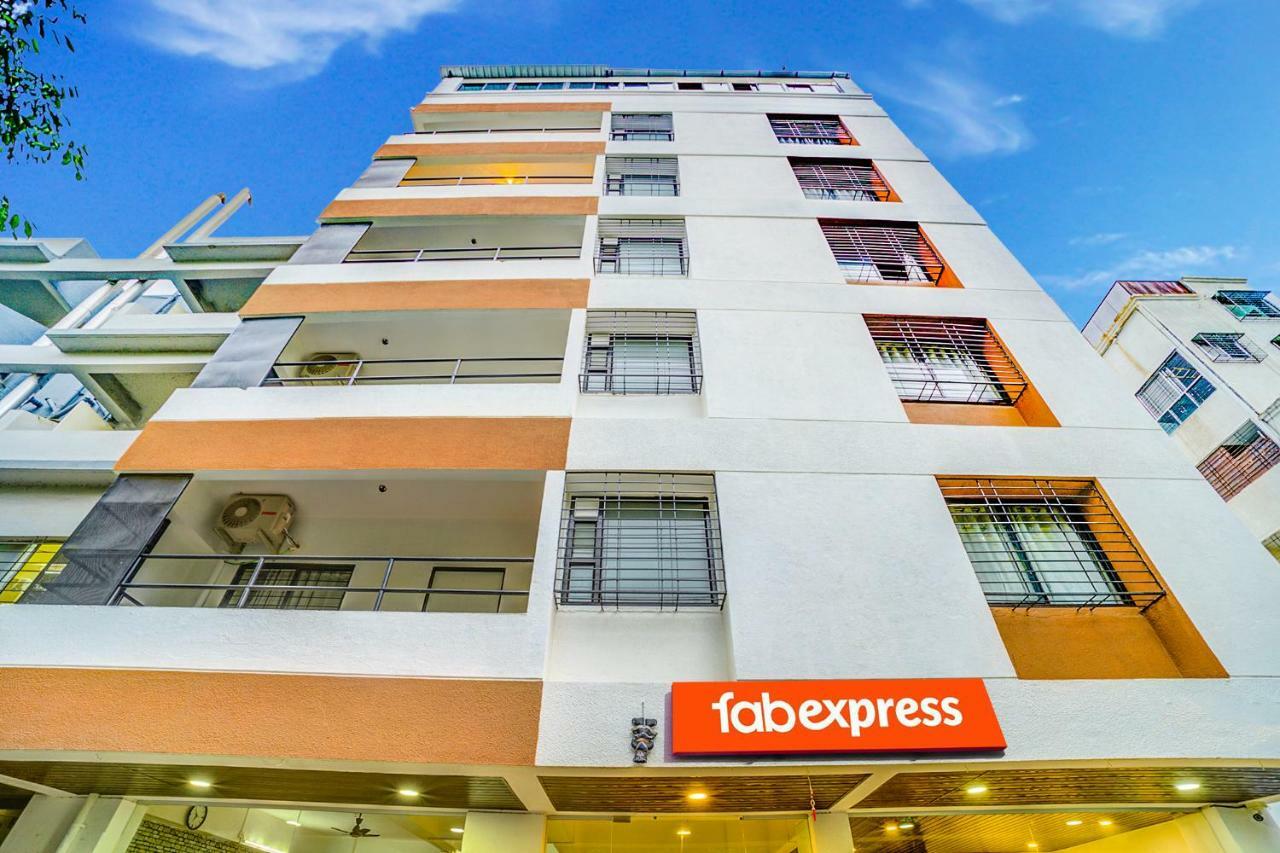 Fabexpress The Paradise Poona Buitenkant foto
