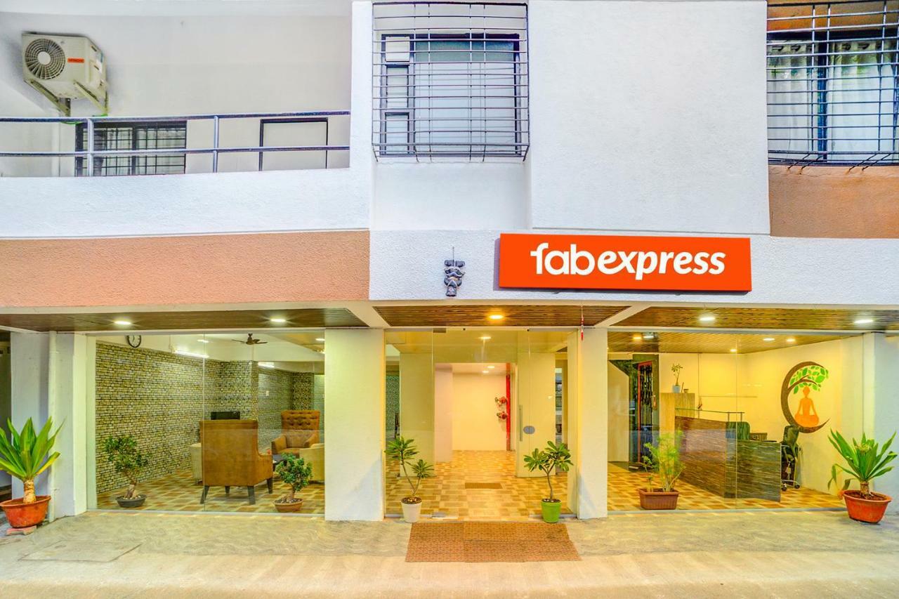 Fabexpress The Paradise Poona Buitenkant foto